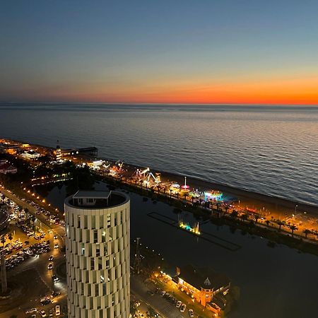 Ng Premium Apartments In Alliance Palace Batumi Exterior foto