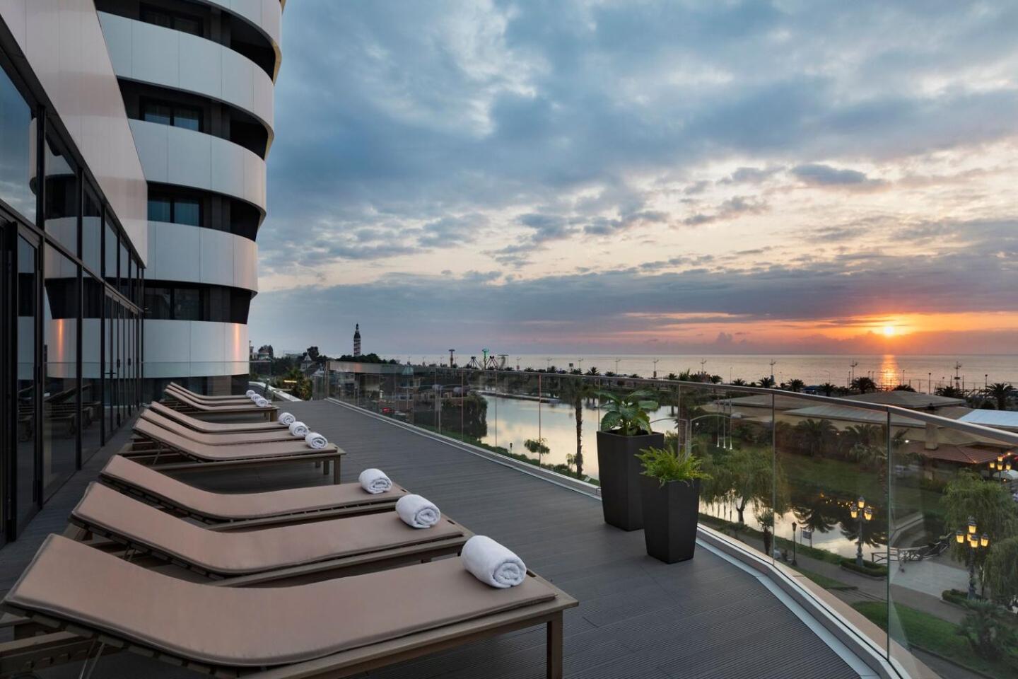Ng Premium Apartments In Alliance Palace Batumi Exterior foto