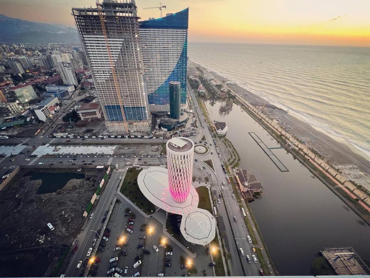 Ng Premium Apartments In Alliance Palace Batumi Exterior foto